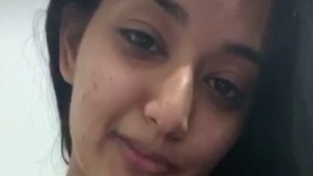 Video of a sexy Pakistani kudi being nudely teased