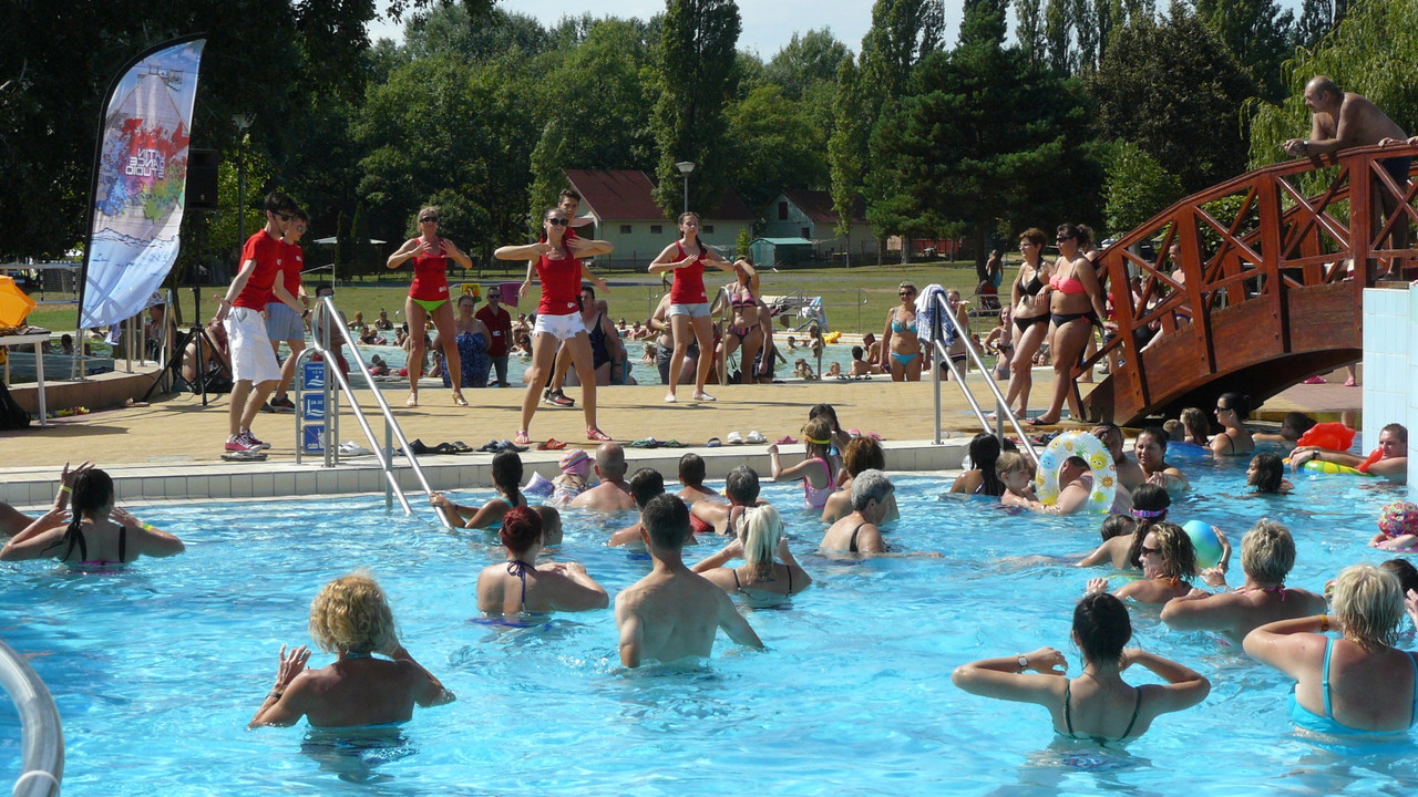 [Obrazek: e4a5b32fc6e5074d.jpg]