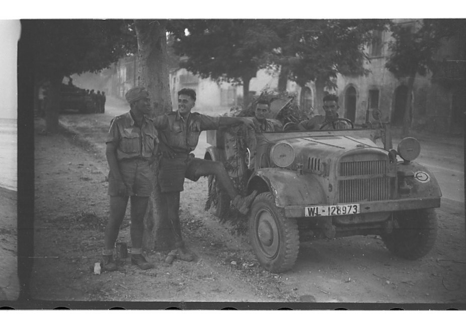 Foto Negativ Luftwaffe Panzer Sturmgeschütz StuG III Italien 1944 FJ HG (8)
