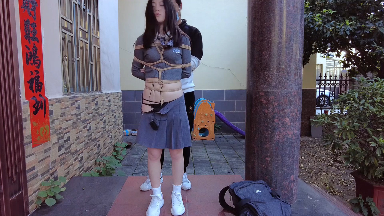 晓鹿绳艺 灵魂公交车.mp4_20230504_185140.387