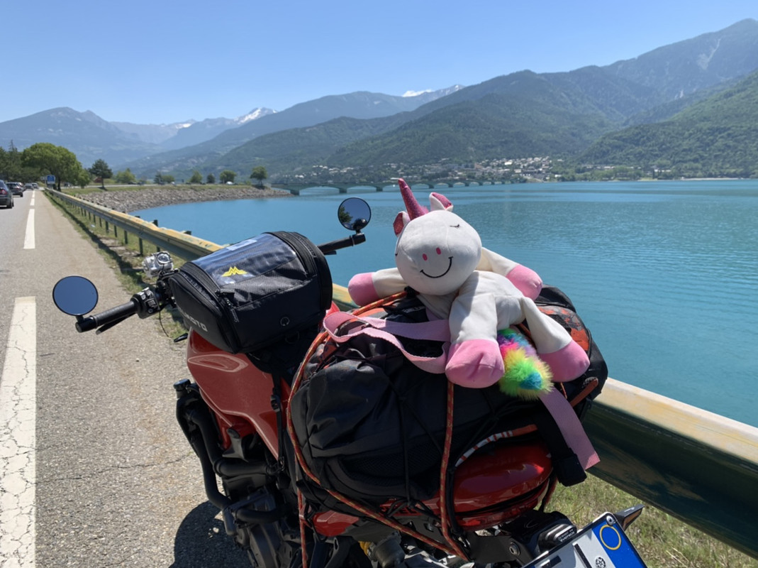 7F267F1F-3402-4FA8-B725-62CC908C7270