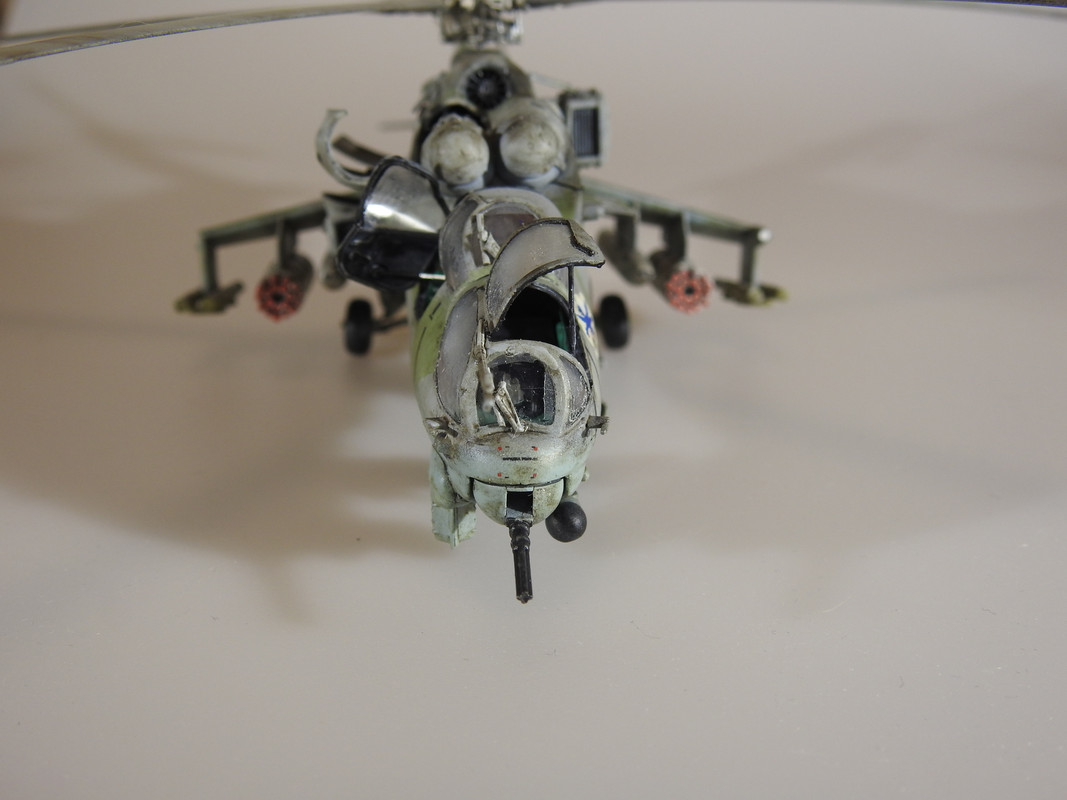 Mi-24 Hind, Zvezda 1/72 - klar DSCN3039