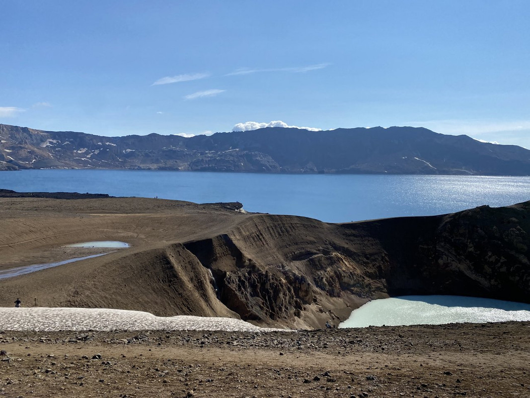 15743CC6-665C-4238-A18A-21BEC7236FCB