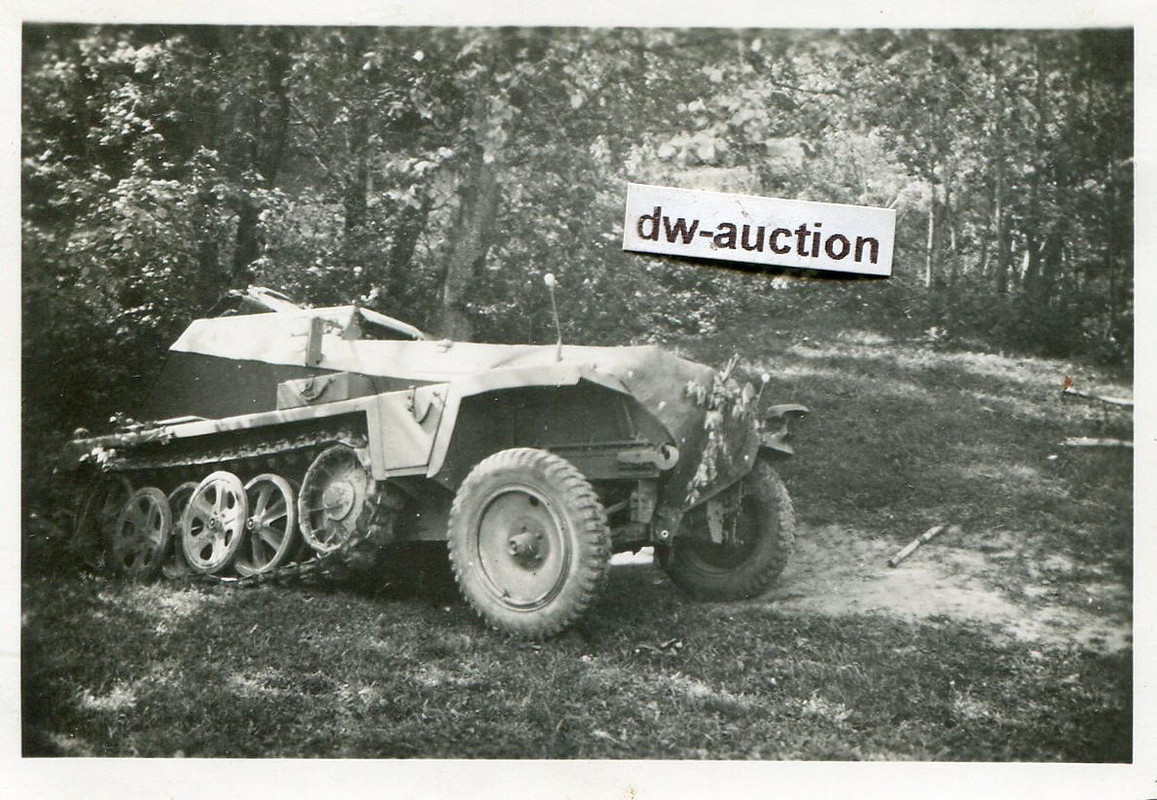Sturmgeschütz Abt. , zerstörtes SdKfz Halbkette
