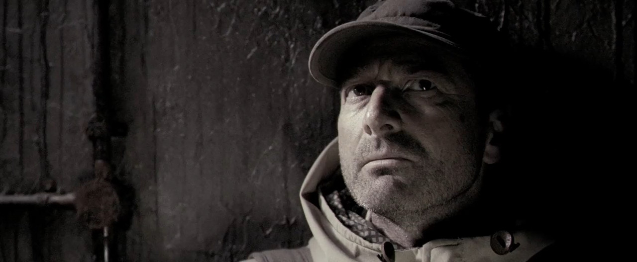 Outpost 2008 BluRay [Hindi + Tamil + English] 480p, 720p ESub Screenshot