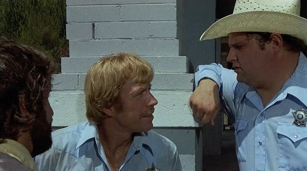 Silent Rage 1982 BluRay [Hindi + Tamil + English] 480p, 720p ESub Screenshot