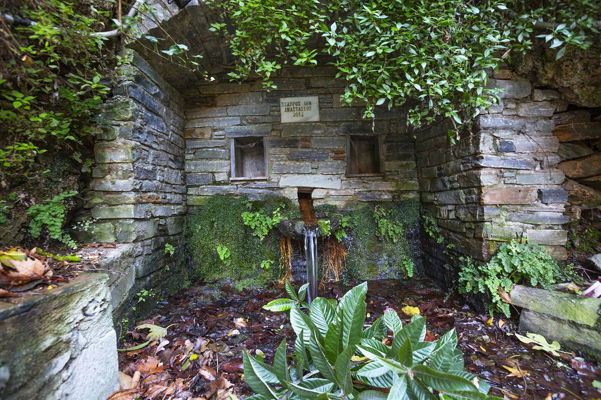 χωριό Πετριές Δήμο Κύμης-Αλιβερίου