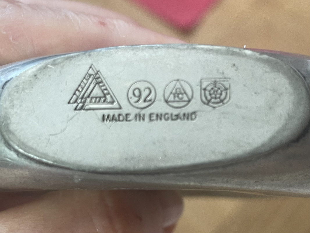 61EB1FCC-6FB5-4662-A23E-EDC8FF84E63F_1_201_a