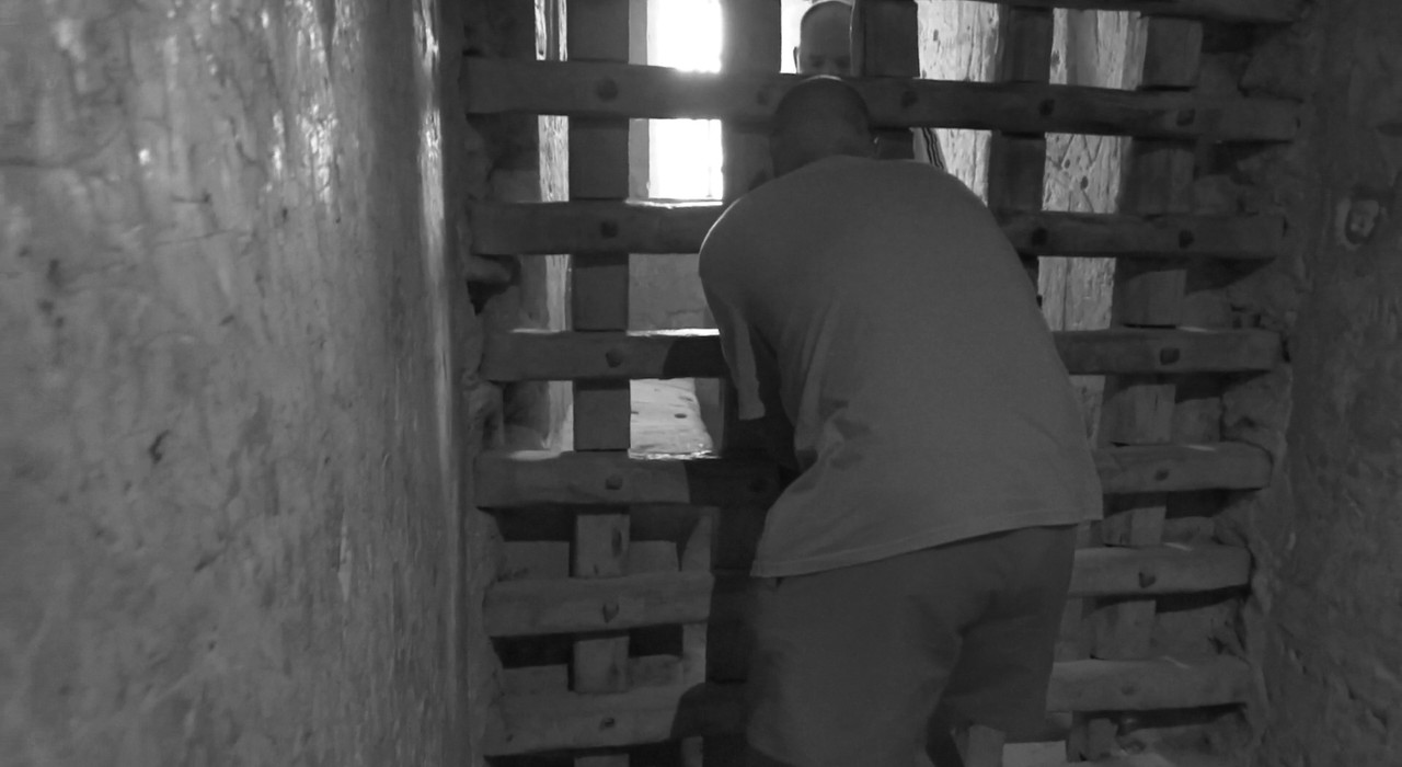 06.21h -  Scenka książkowa w lochach