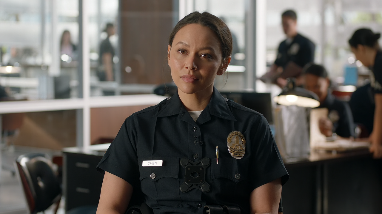 The.Rookie.S05E18.Double.Trouble.1080p.10bit.AMZN.WEB-DL.DDP5.1.HEVC-Vyndros.mkv_snapshot_04.35_[202