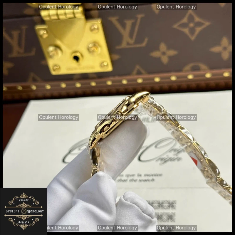 Cartier Panthère Replica Women's 27x36mm Gold Plated White Dial