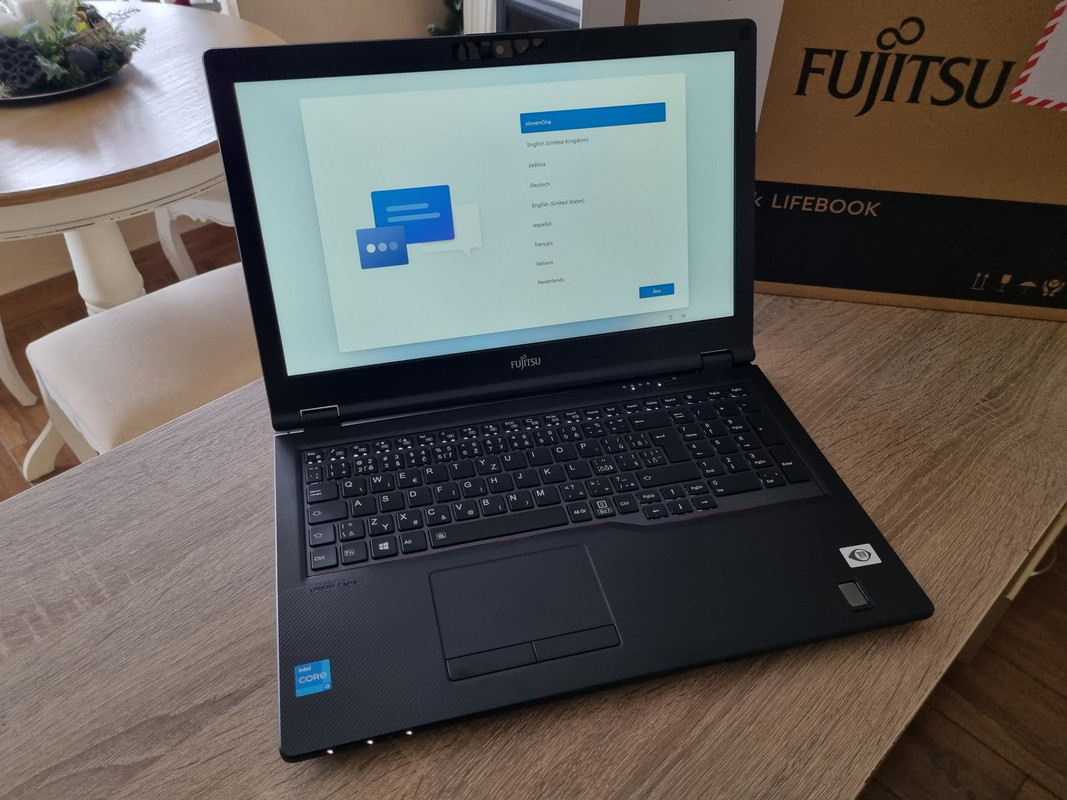 P: Nový Fujitsu Lifebook
