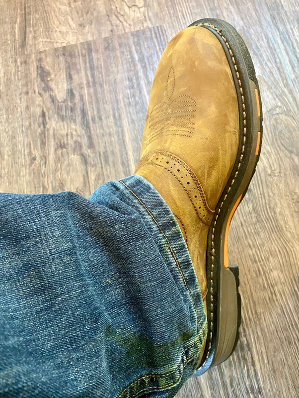 E47E0B17-CF59-433B-9465-F897082BF1BD