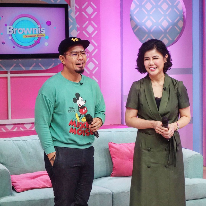Potret Bams dan Desiree Tarigan saat tampil di acara Brownis