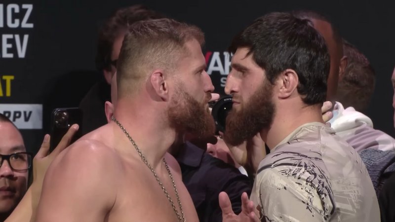 Бойците от UFC 282 лице в лице за последно преди битките