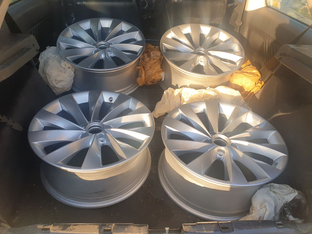 58B14F52-0956-43B4-BF5B-DF63B501D784