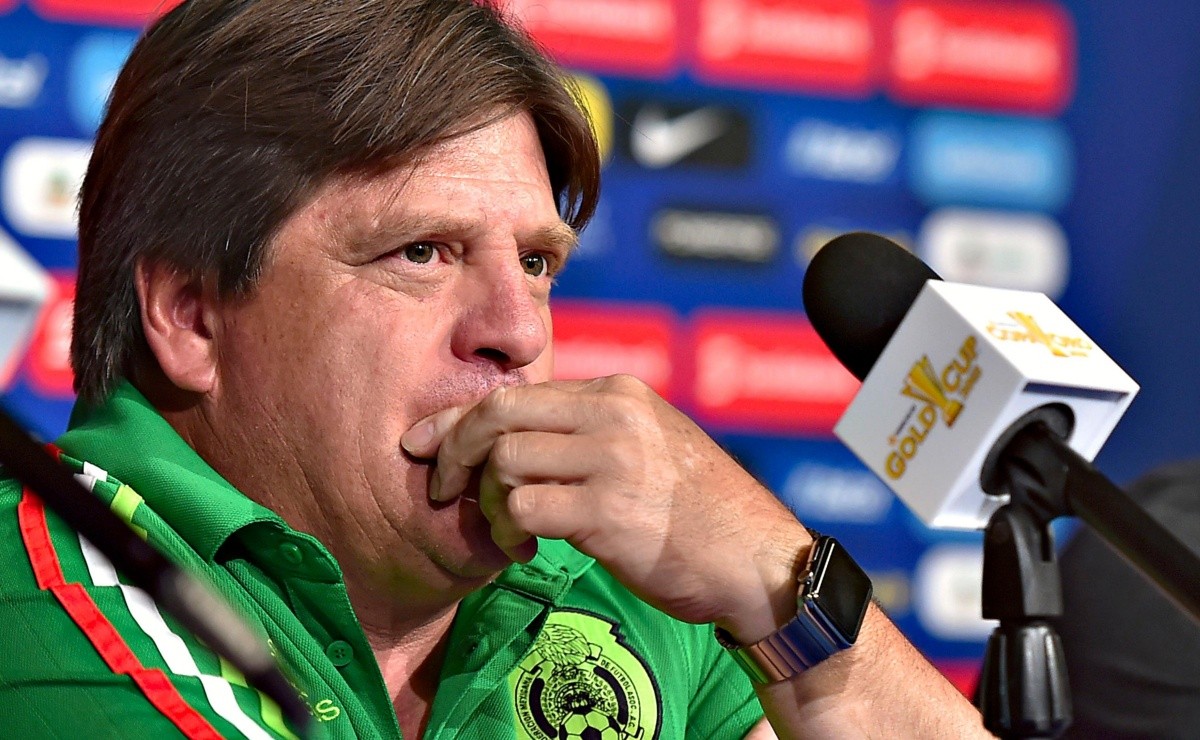 Martinoli “pide” que Miguel Herrera no regrese a la Selección Mexicana