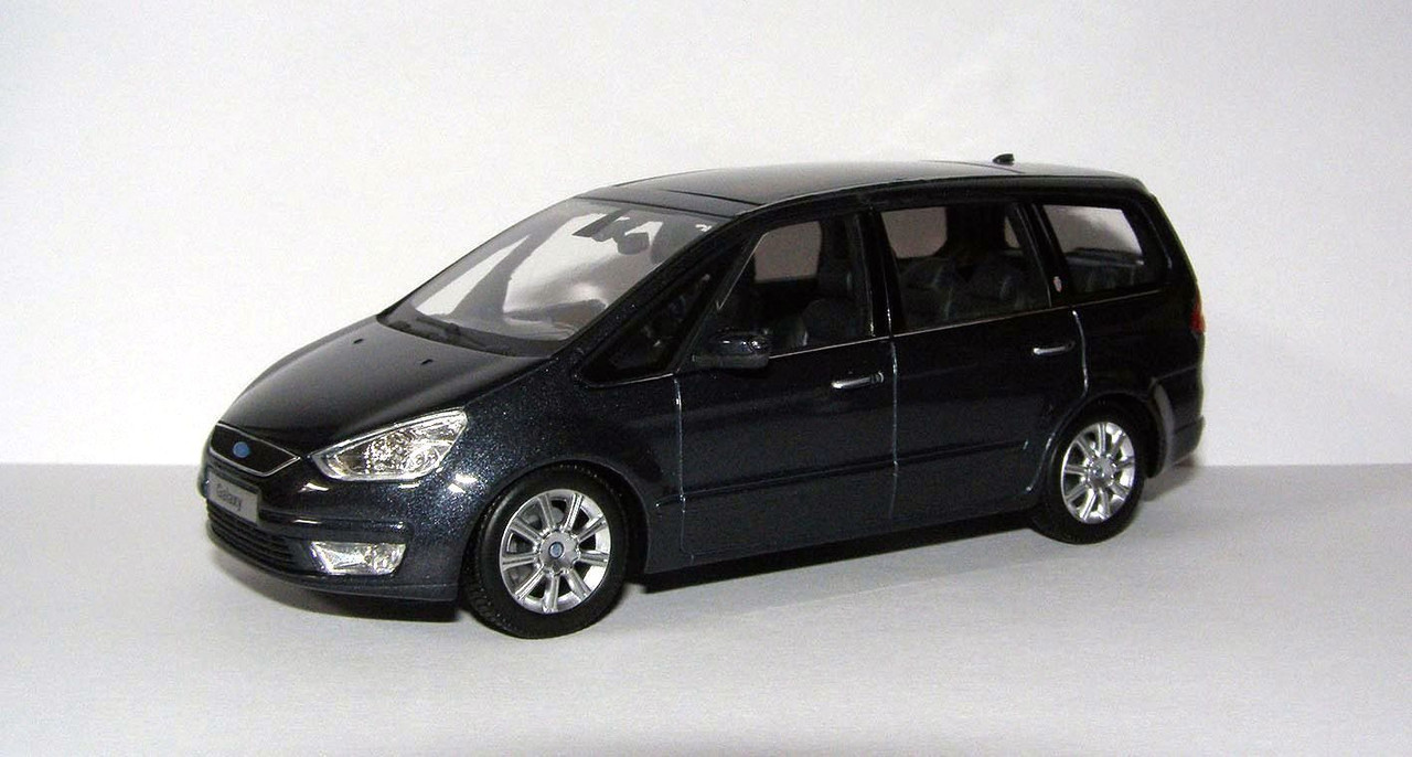 2006 Ford Galaxy Ghia (Minichamps Dealer) 1