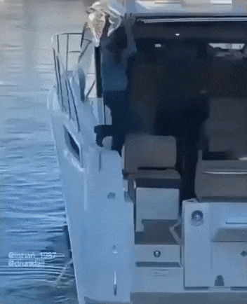https://i.postimg.cc/hjy3R7fz/ezgif-4-30652f4c8237.gif