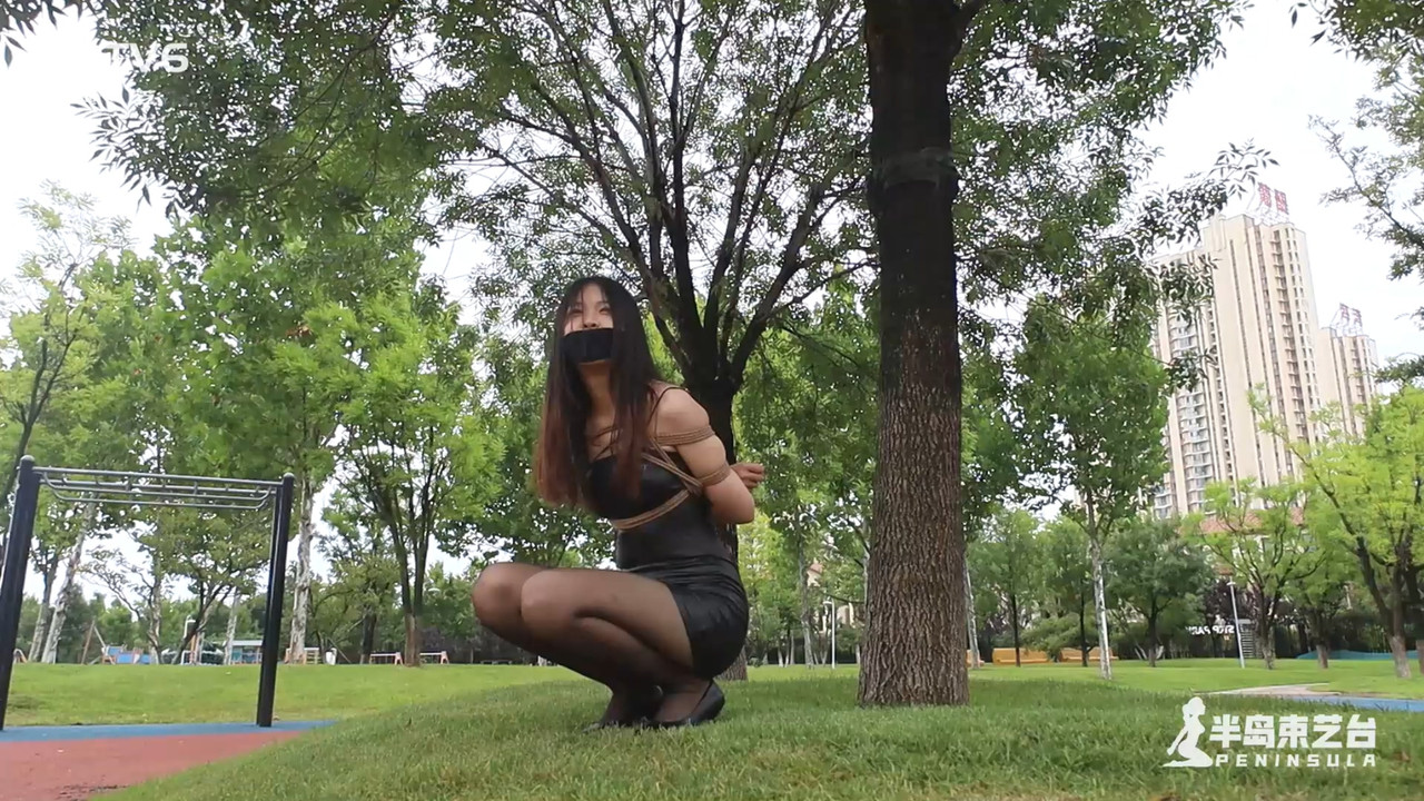 半岛束艺 全民健身响号召，独吊单杠有情操~佐伊.mp4_20210910_130210.883