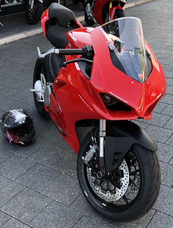 F52524AC-FA15-4FB0-877A-D2DF38FE105C