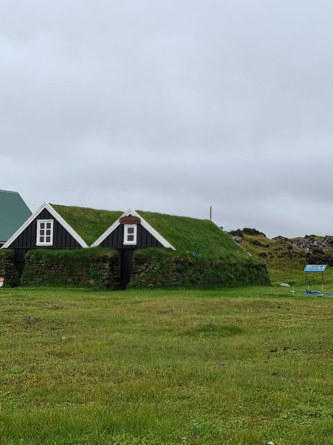 DIA 8: DE LA PENINSULA DE SNAEFELLSNES A HVITSERKUR - Islandia en tiempos de Covid. Y con Camper! (5)