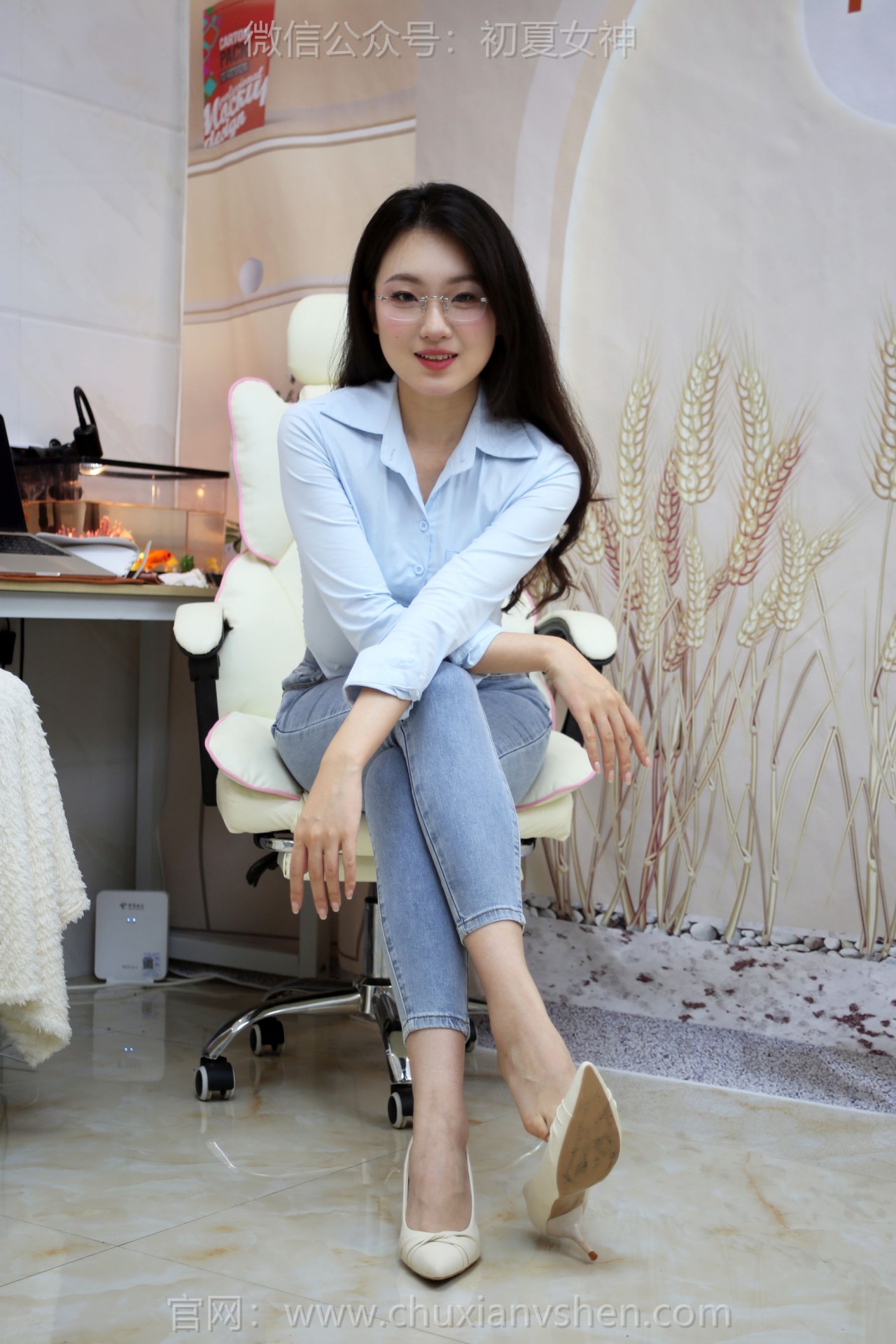 夏小小nude《初夏女神》写真，室内的，清新与优雅的双重享受插图8