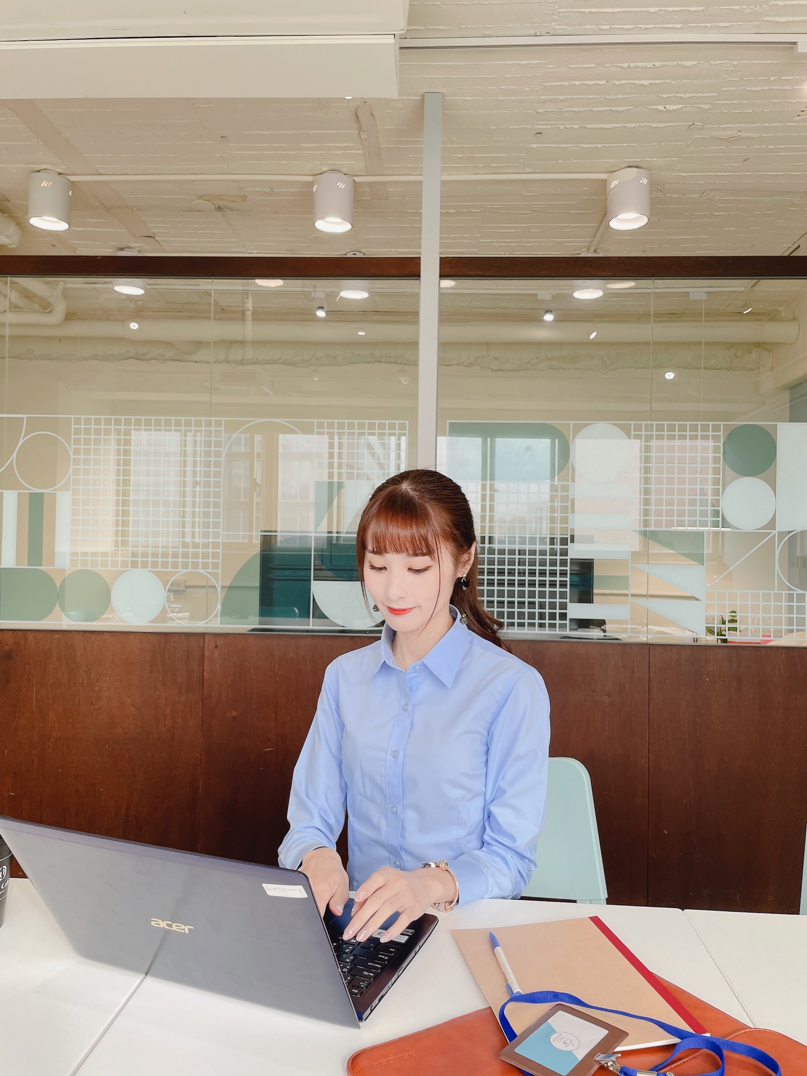 泥泥汝 OL 女郎 B 主题 写真＋视频合集｜高人气职业风作品（350P｜12V｜840MB）插图1