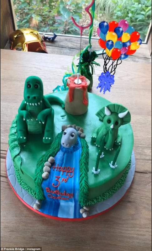 4F0FB65500000578-0-image-a-27_1534149077437