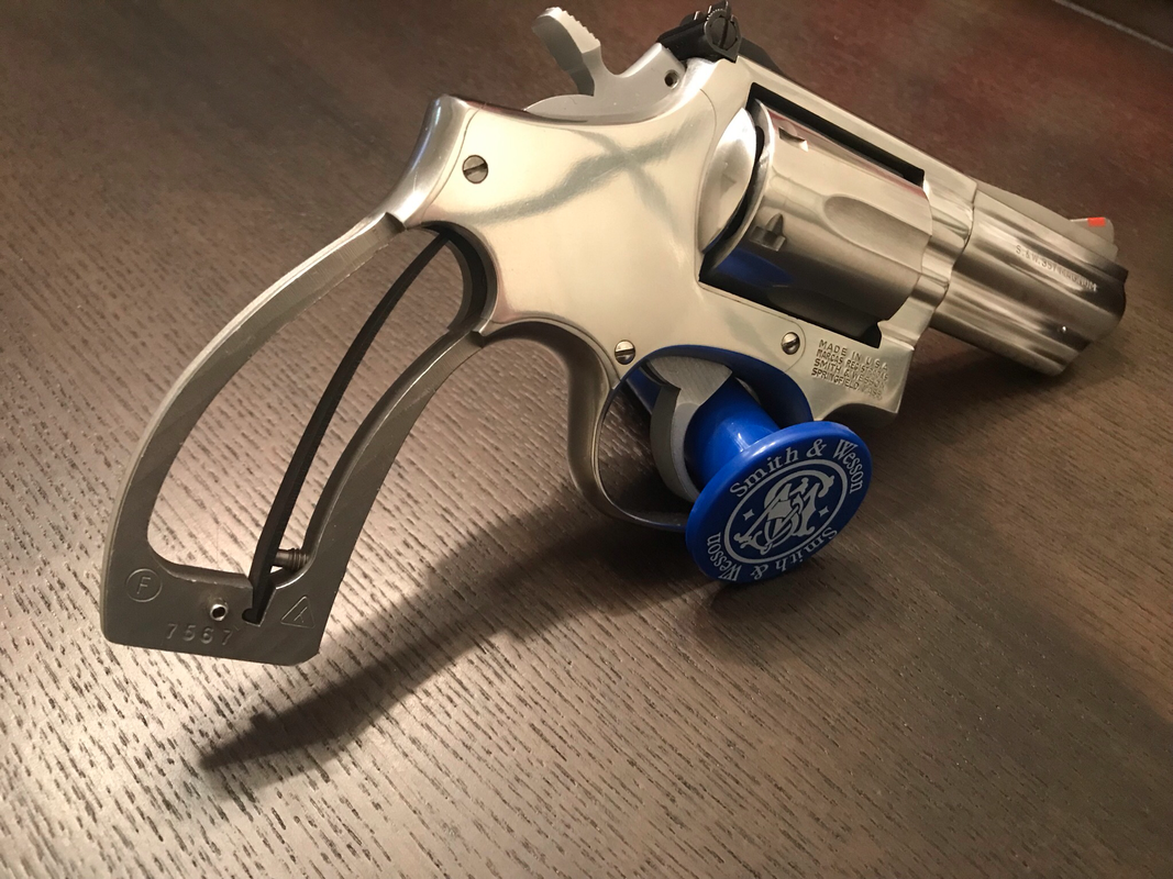 D08CFAD6-F787-4AE5-86C7-07C165EF873C