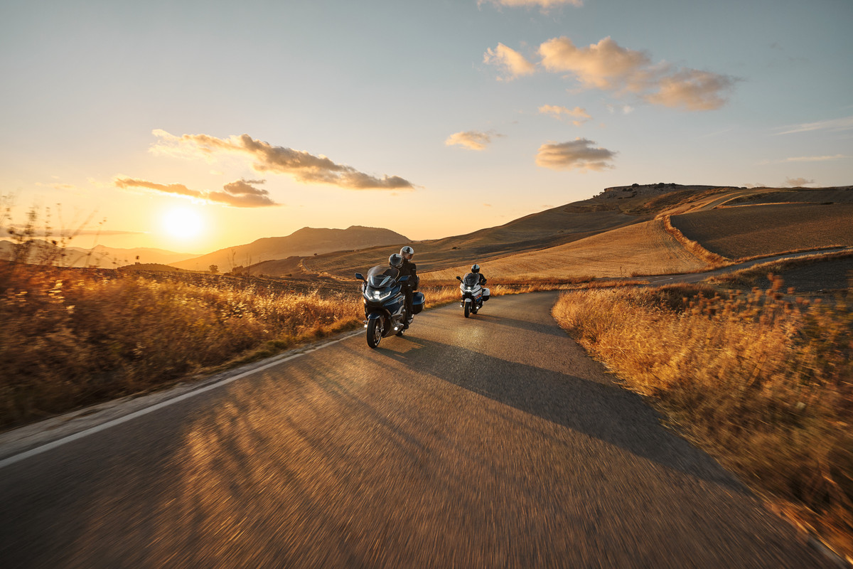 P90440571_highRes_bmw-k-1600-gtl-and-k