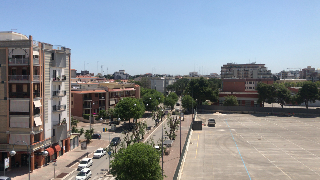 B8263F0B-2BA2-444F-878E-60FCFEB75A71