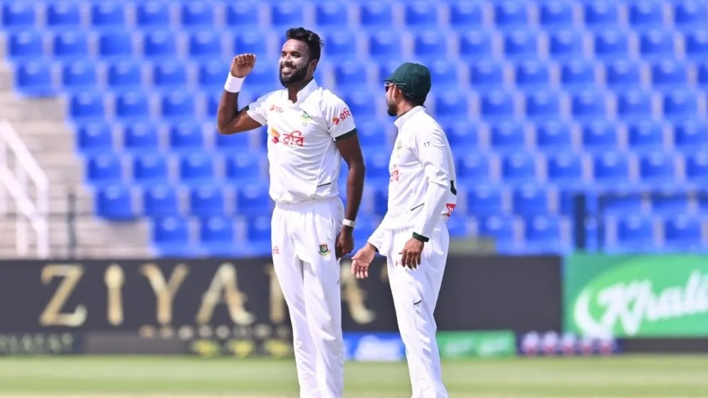 ২১ রানে ৬ উইকেট নেই আফগানিস্তানের, বড় লিড পেল বাংলাদেশ