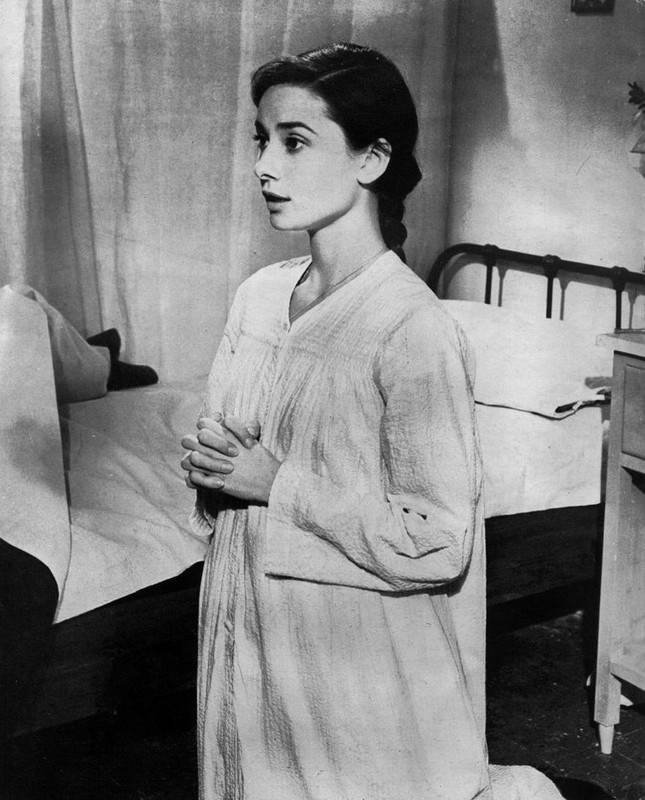 AudreyHepburn_mc28