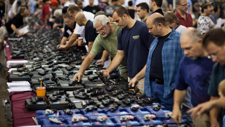 ¿De qué trata la nueva ley de control de armas en Estados Unidos?