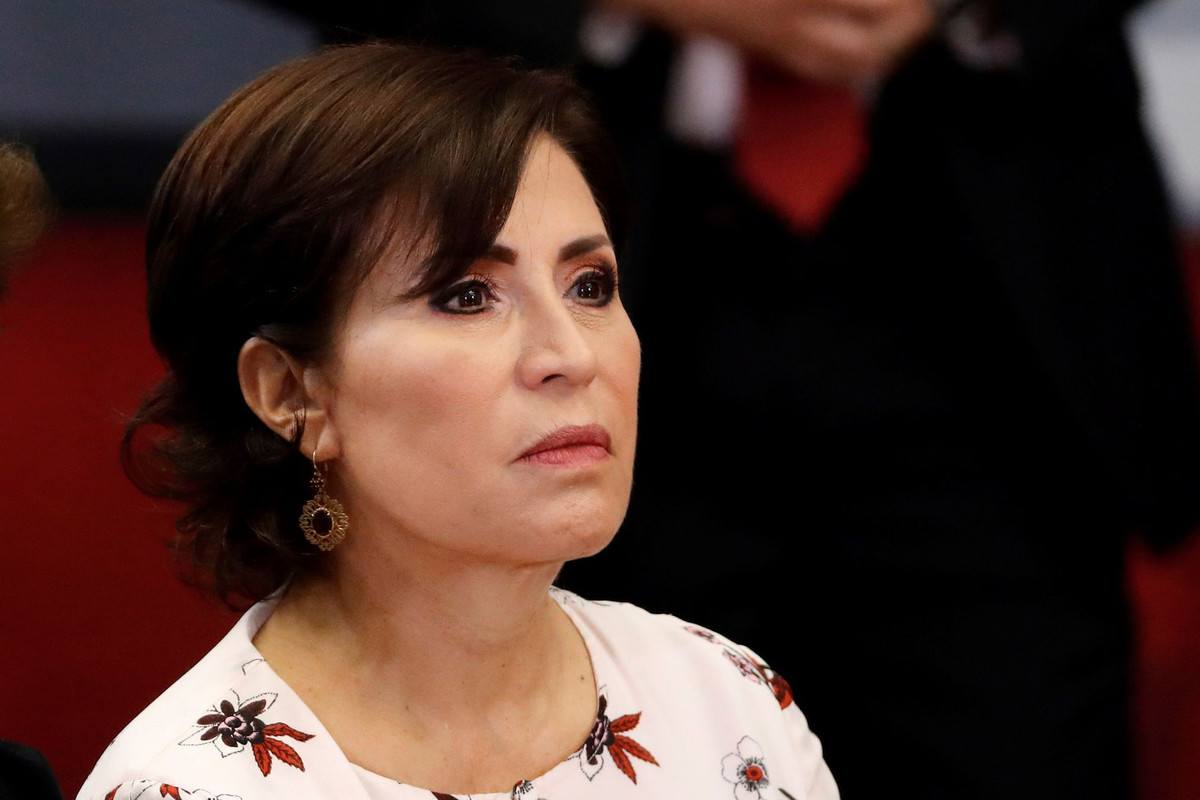 Rosario Robles se queda en la cárcel, dictamina juez