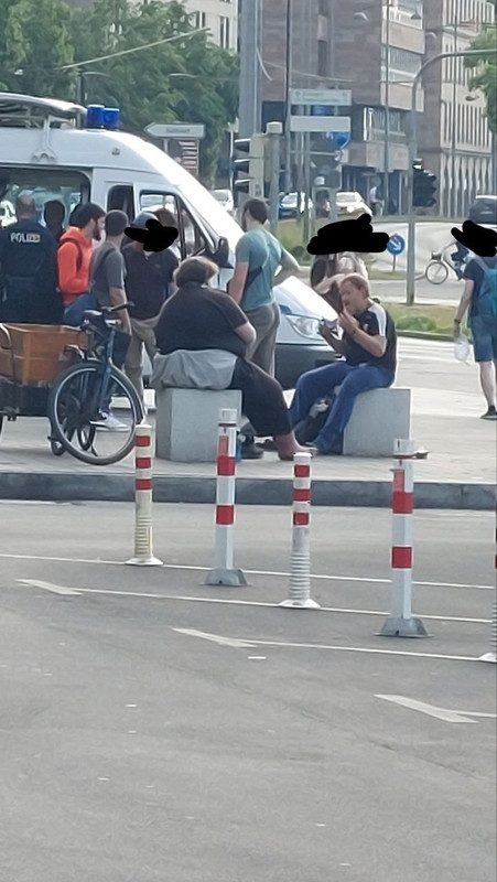 photo-5771380343318887681-y.jpg