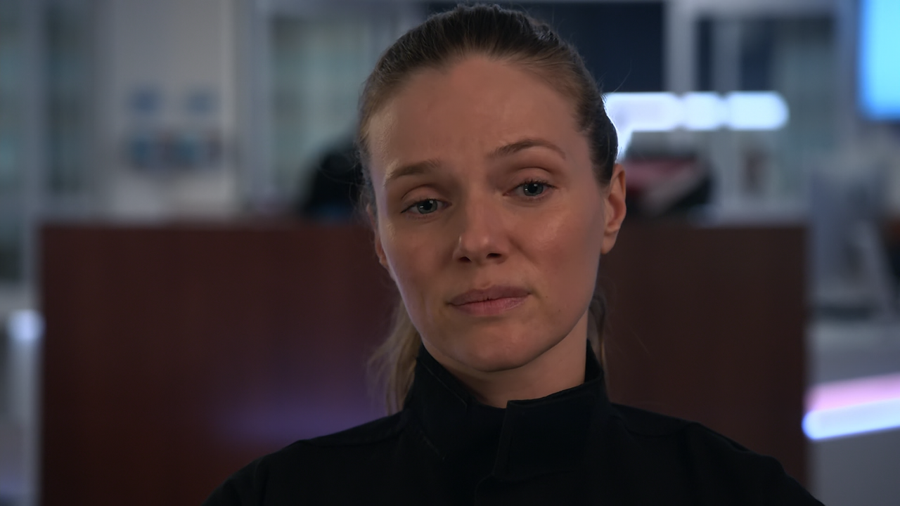 Chicago.P.D.S11E10.Buried.Pieces.1080p.10bit.AMZN.WEB-DL.DDP5.1.HEVC-Vyndros.mkv_snapshot_40.17_[202