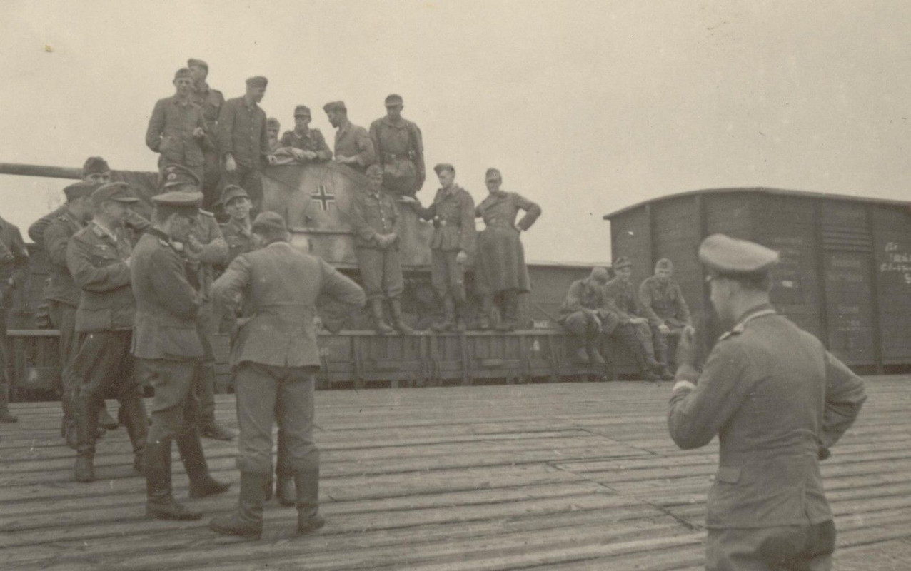 Foto, Panzer, Panzerjäger MARDER II  mit Tarnans