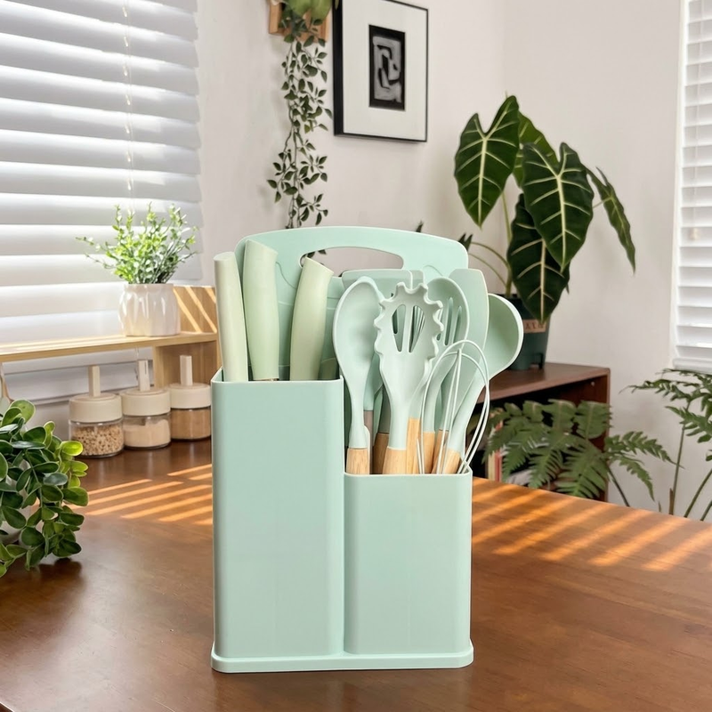 Nordic Green Silicone Kitchenware Set with Wooden Handles and Cuttin Board
