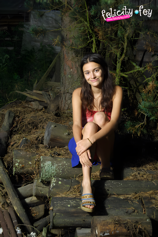 felicity-fey_01340-lg_4k