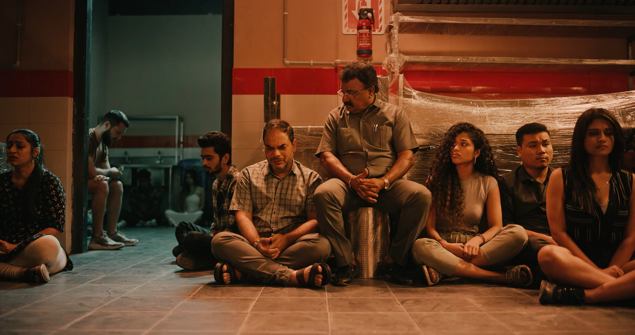Beast 2022 WebRip [Hindi + Tamil + Telugu + Malayalam + Kannada] 1080p 480p 720p ESub Screenshot