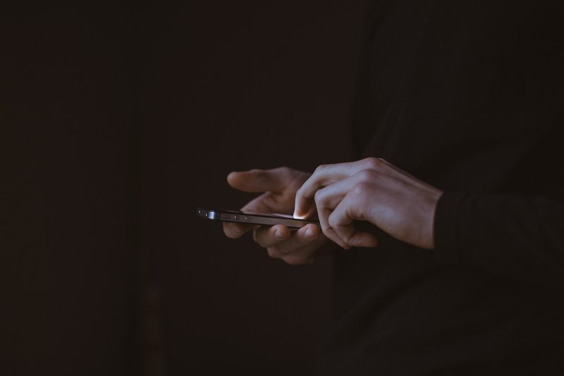 B-W-hands-phone.jpg