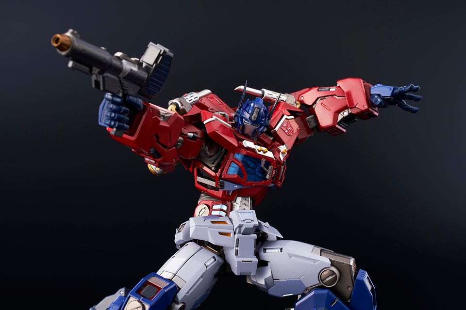 Flame-Toys-Kuro-Kara-Kuri-G1-Optimus-Prime-09