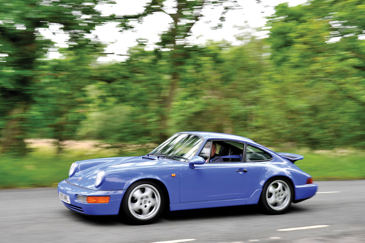 porsche-911-carrera-rs-3-6-touring-17.jp