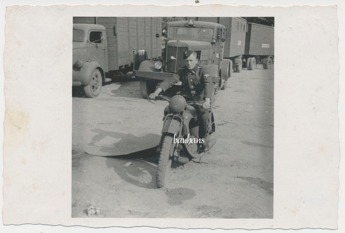 Motorrad-Krad -LKW Hanomag mit Anhänger 1942 2.W