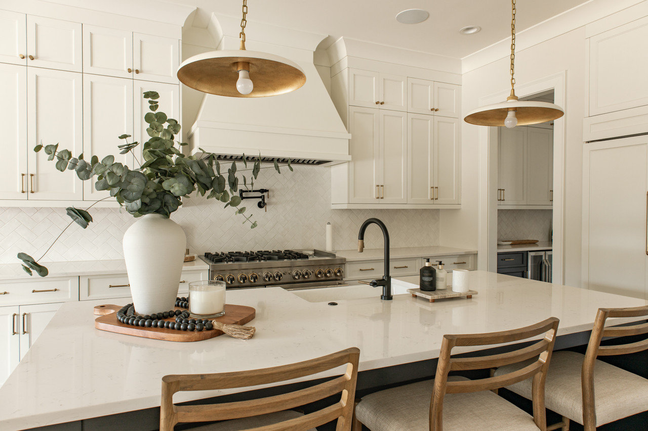 Light on Lanier - Image 17