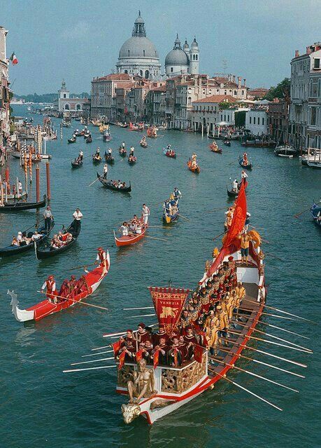 red-gondolas-new.jpg