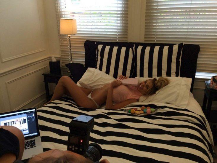 12-Sahara-Ray-Nude-Naked-Sexy-733x550-optimized