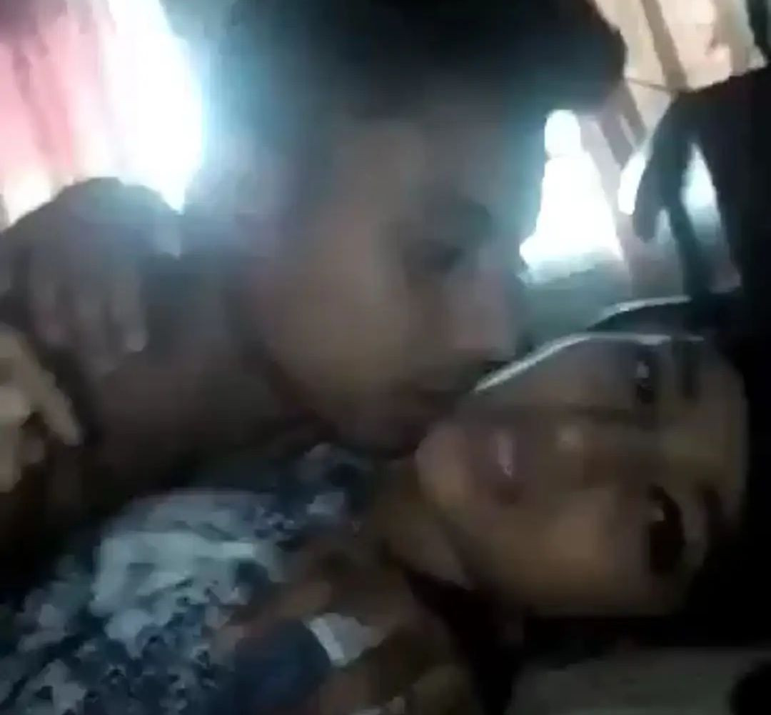 Tamil boy sucked girlfriend clean wet pussy